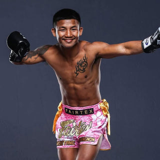 Shorts kick-thaï Fairtex Sakura Édition Limitée-Combat Arena