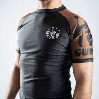 Rashguard Half Sumo Sugoi Ranked Marron-Combat Arena