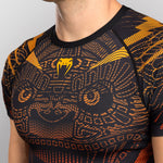Rashguard Venum Quetzal Fury manches courtes Noir-rouge 