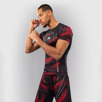Rashguard Venum Matupa manches courtes Noir-rouge 